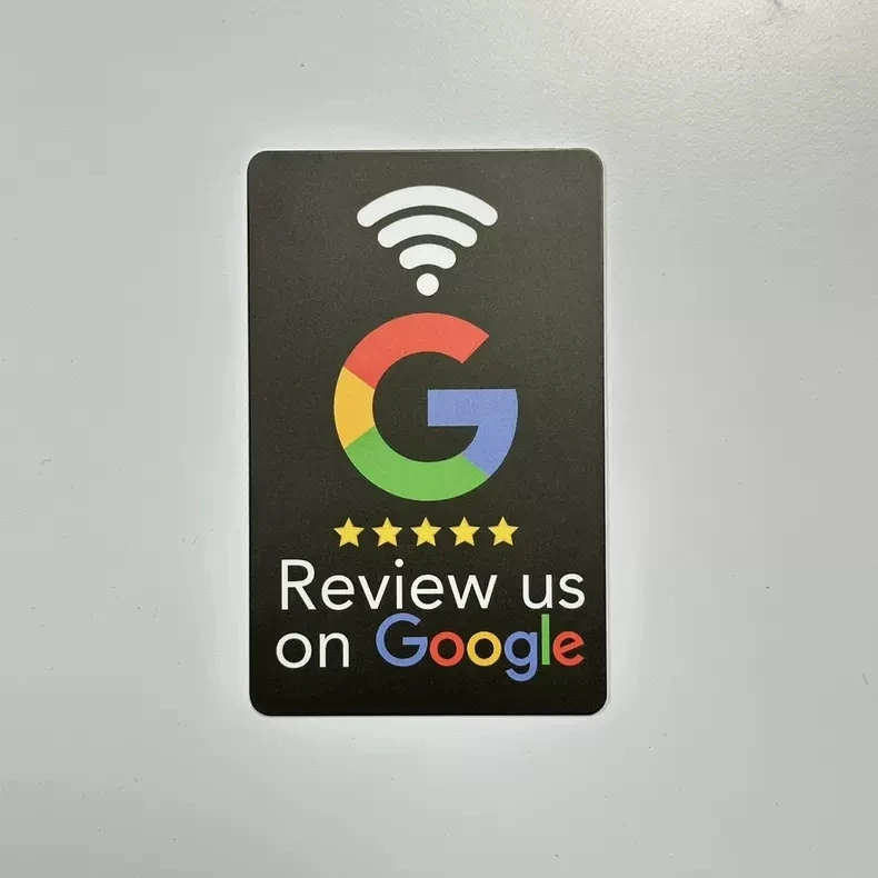 Yeniden kullanılabilir PVC QR Kod Kartı NFC İnceleme Standı Mini Su Geçirmez RFID Etiketi ISO1443 Tip A Arayüzü Dokunun Etiketi Google Facebook için