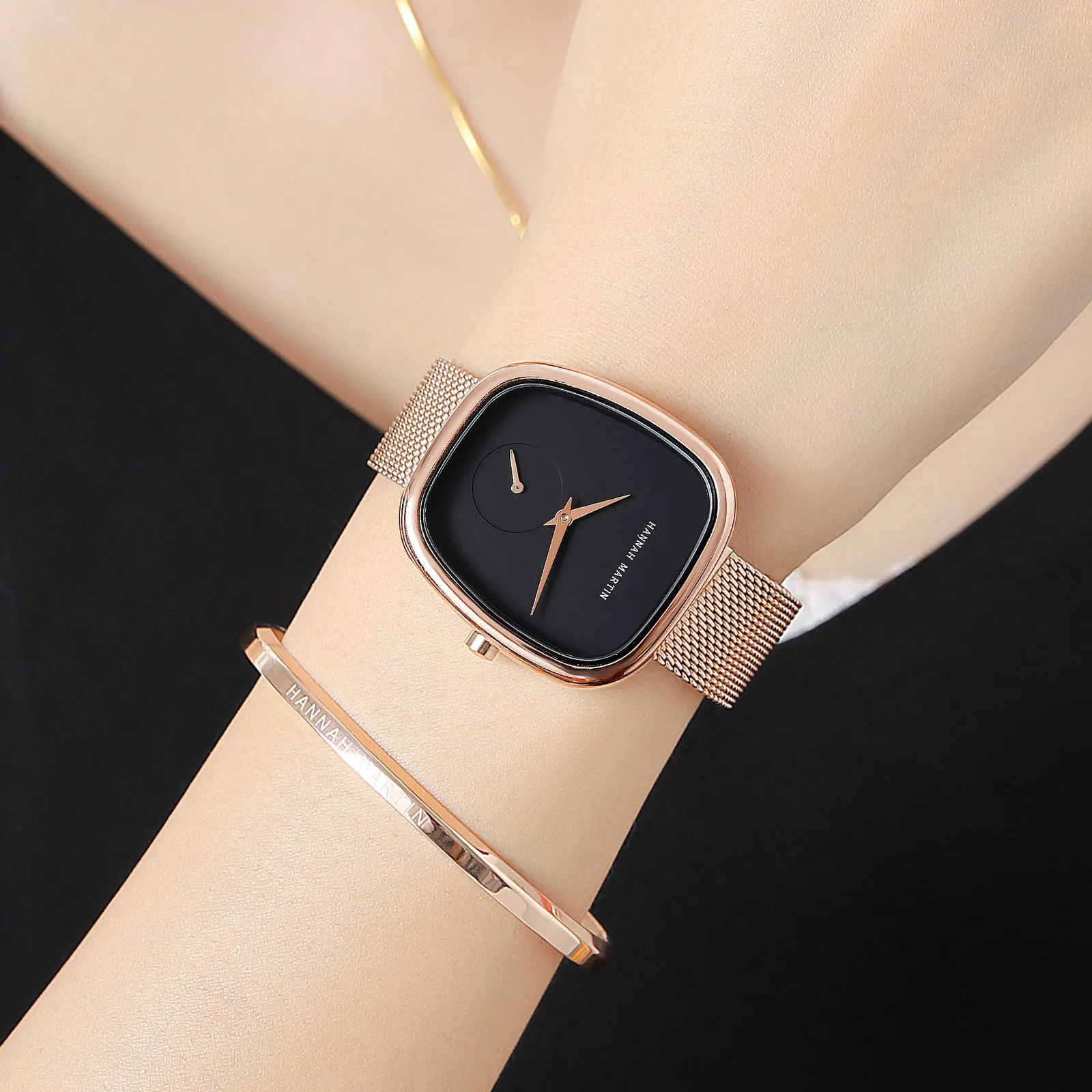 2023 New Women\'s Quartz Wristwatch 34mm Wine Barrel Rose Gold Black Stopwatch Fashionable Minimalist Style Oval Women\'s Watches