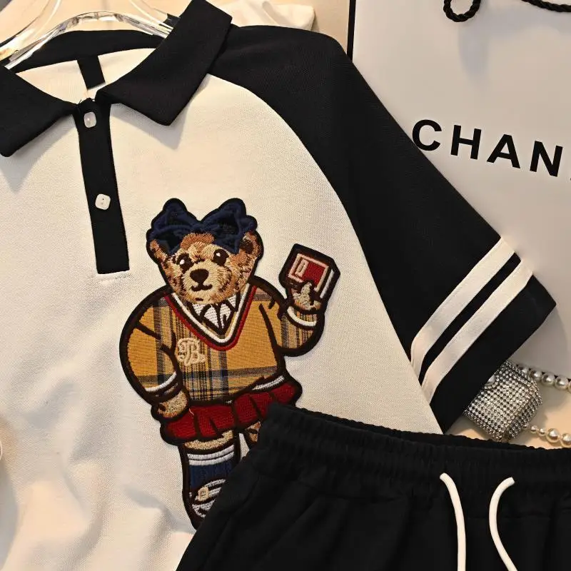 Embroidered Little Bear Short Sleeved T-shirt Set for Women's Spring and Summer Loose Aging Top and Shorts Two Piece Set