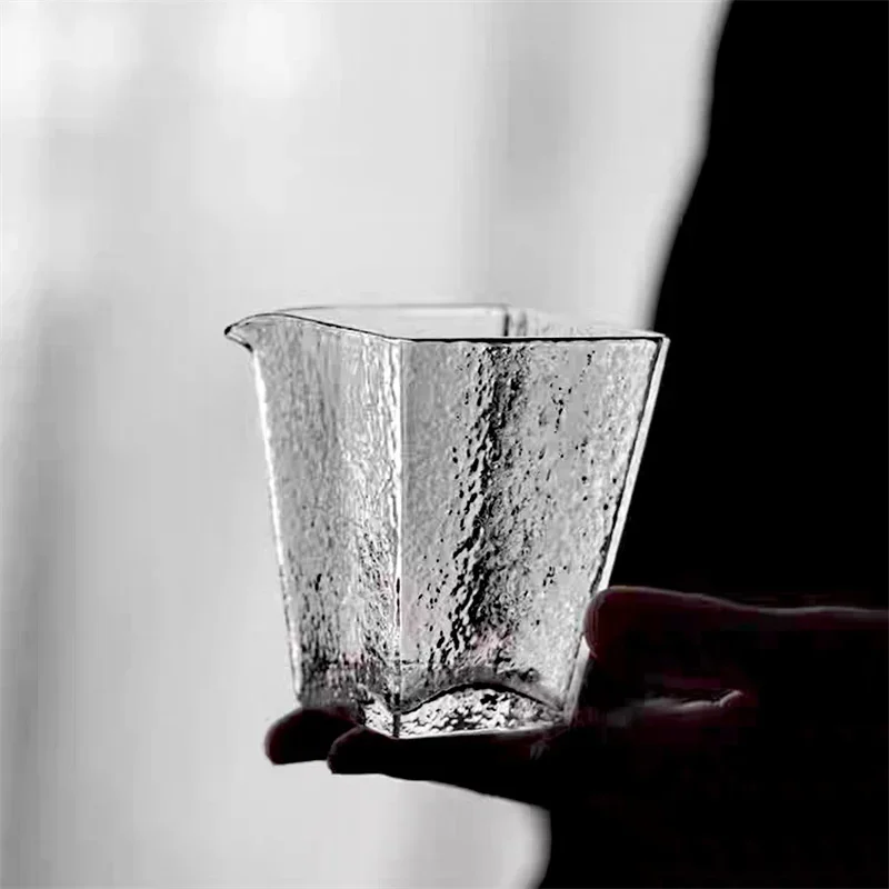 Japanese Style 200ml Square Handmade Hammer Patterned Glass Fair Cup Tea Pitcher Kung Fu Tea Set Coffee Sharing Pitcher