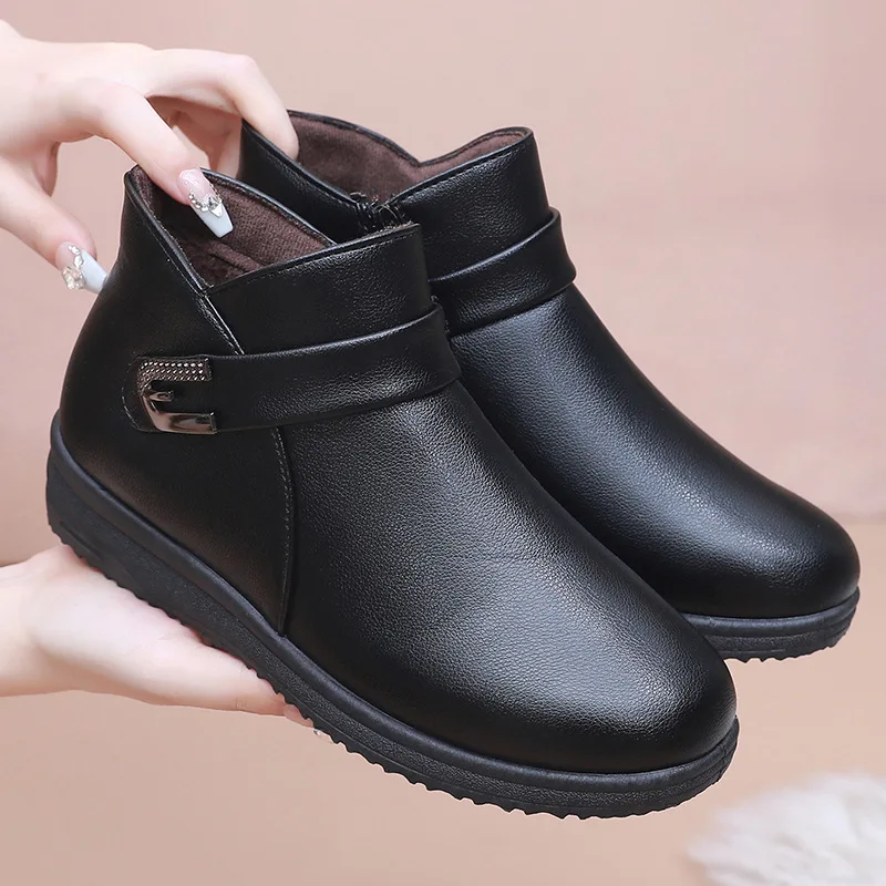 

Warm Fleece Lined Snow Boots Soft Bottom Anti-Slip Winter Shoes for Women Comfortable Casual Short Boots Polyester Fiber