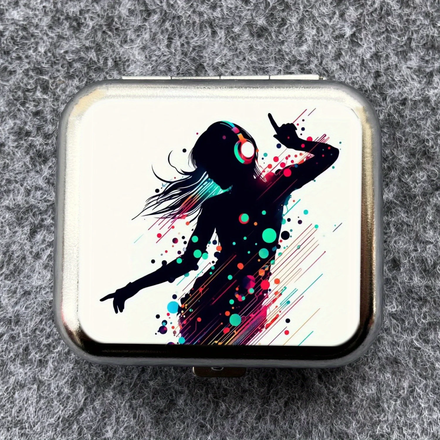 Portable Mini Metal Ashtray with Artistic Female Silhouette Design, Durable Pocket-Sized Smoking Accessory, Creative Ashtray