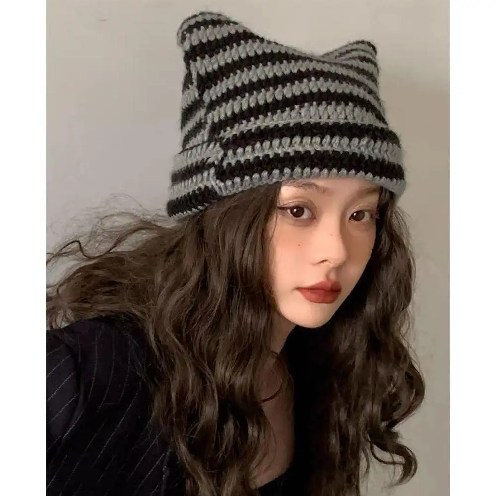 Gorro de invierno a rayas para mujer, gorros de ganchillo hechos a mano de estilo coreano, gorro de invierno con orejas de gato para mujer, jersey puntiagudo, gorro tejido de lana Y2K