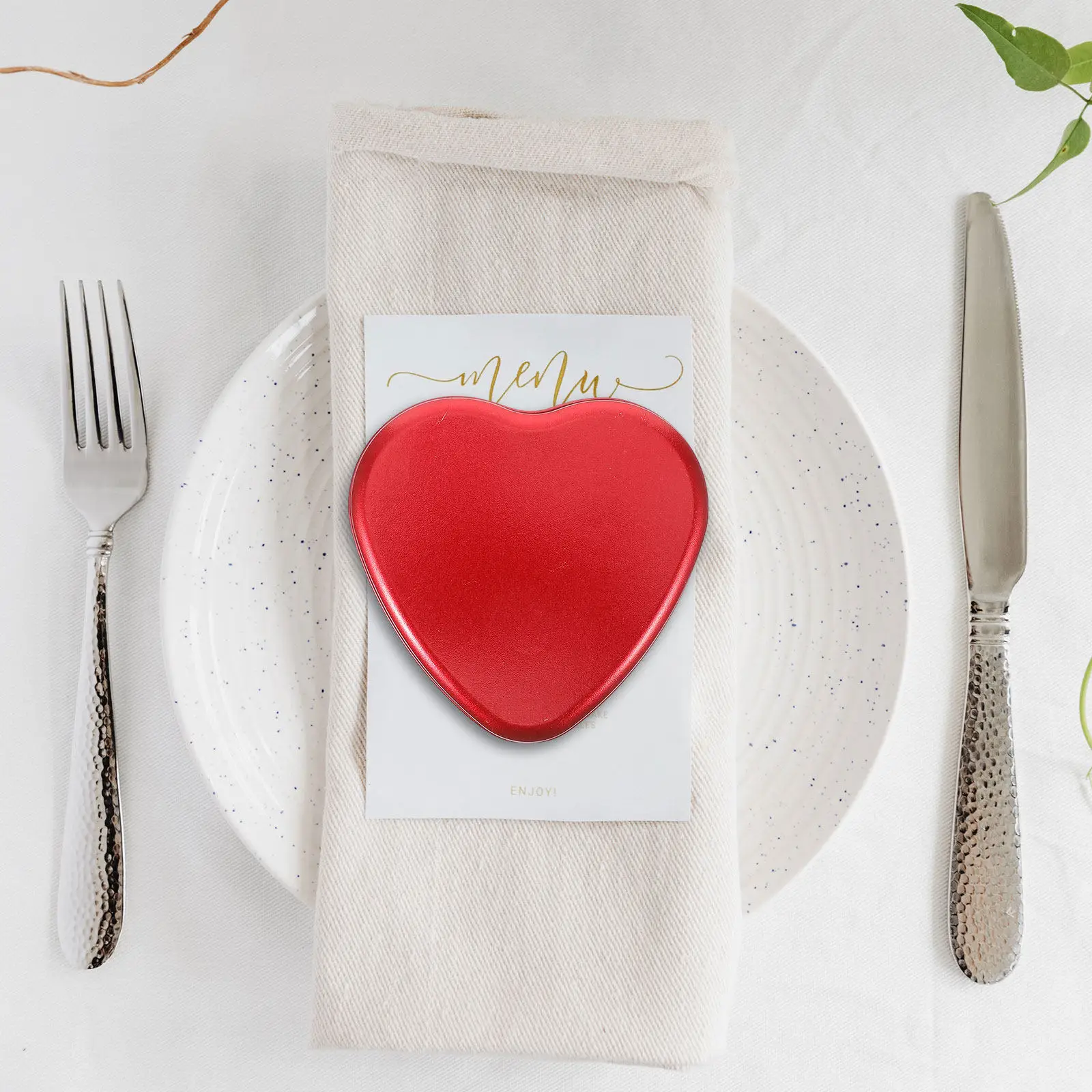 

10 шт. красных жестяных коробочек в форме сердца для свадебных конфет, прочные, с глянцевым покрытием, для шоколада, мятных конфет, небольших подарков, для романтических праздников