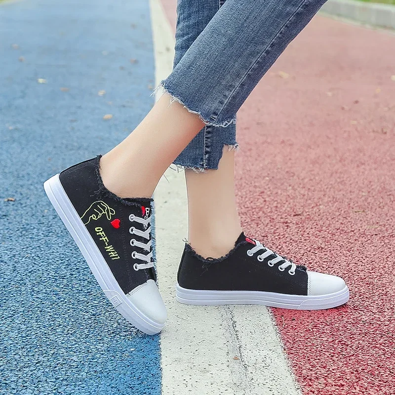 New All-match Love Injection Molding Shoes Women's Canvas Shoes Breathable Comfortable Casual Flat Student Girl Running Sneakers