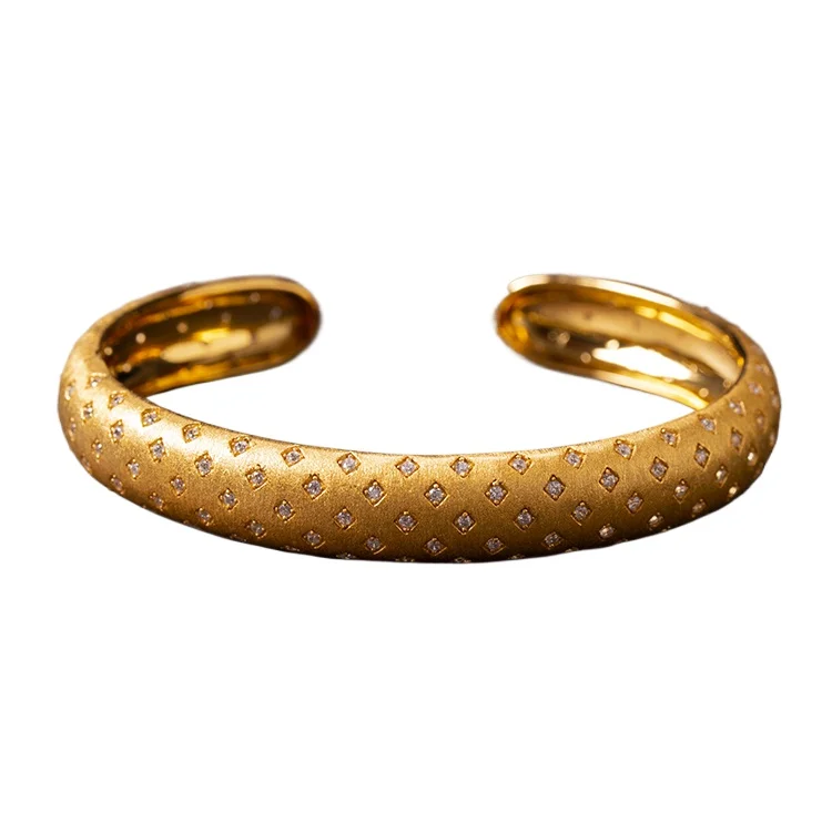 

CMajor S925 Sterling Silver Retro Italian Style Brushed 18K Gold-plated Prismatic Stars Wide Cuff Bangle for Women