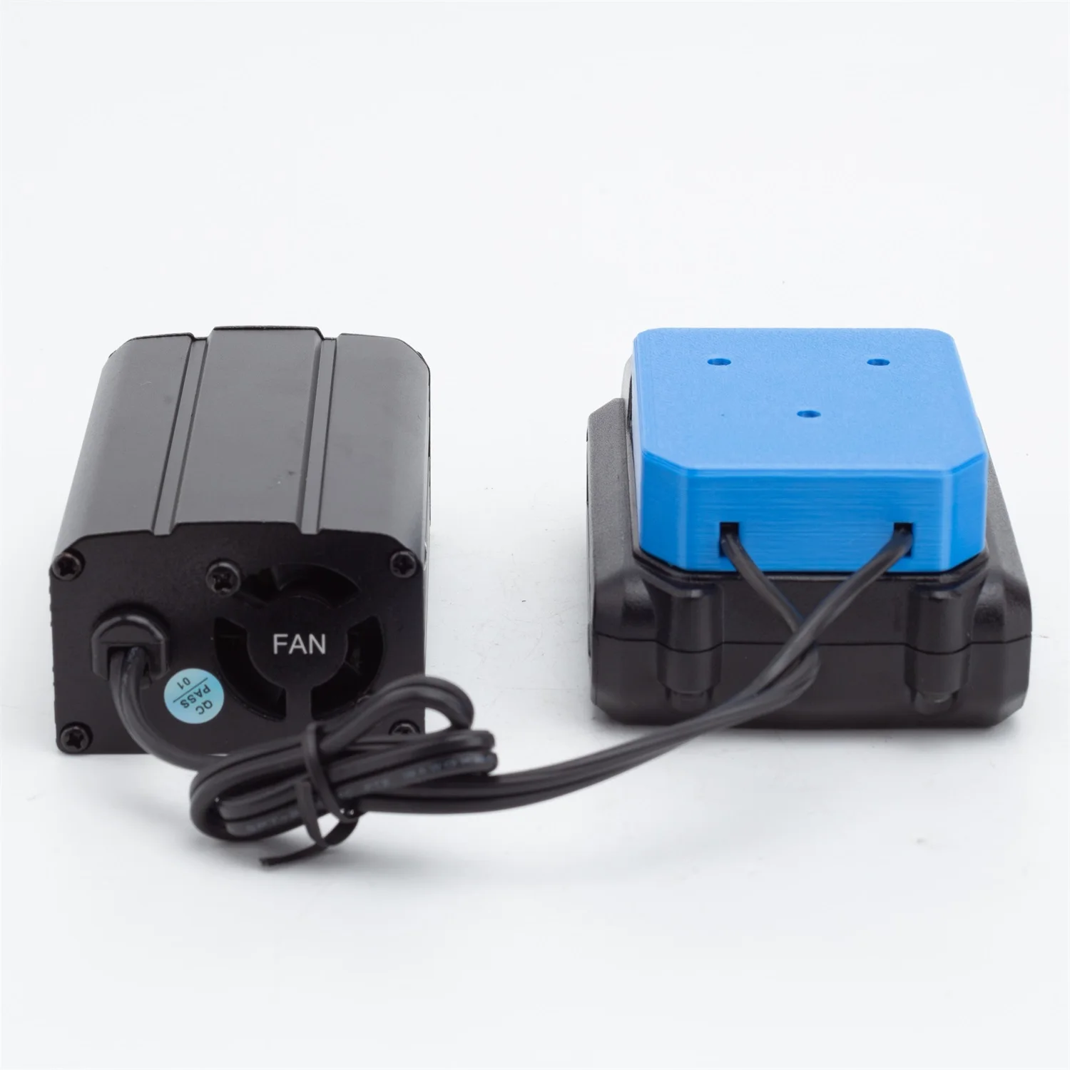 200W Portable Power Supply Inverter Power Inverter AC Outlet Adapter For HART 20v Battery  DC 20V to 110V AC，(No battery)