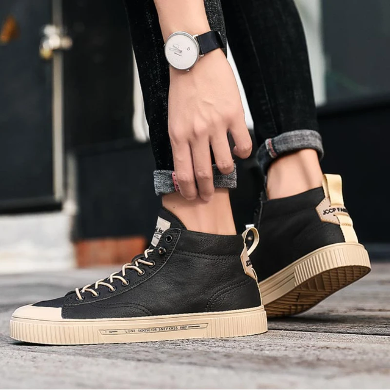 Leather High Top Shoes for Men Casual Shoes Spring Autumn Fashion Splicing Lace Up Vulcanized Shoes Skate Male Sneakers 2023 New