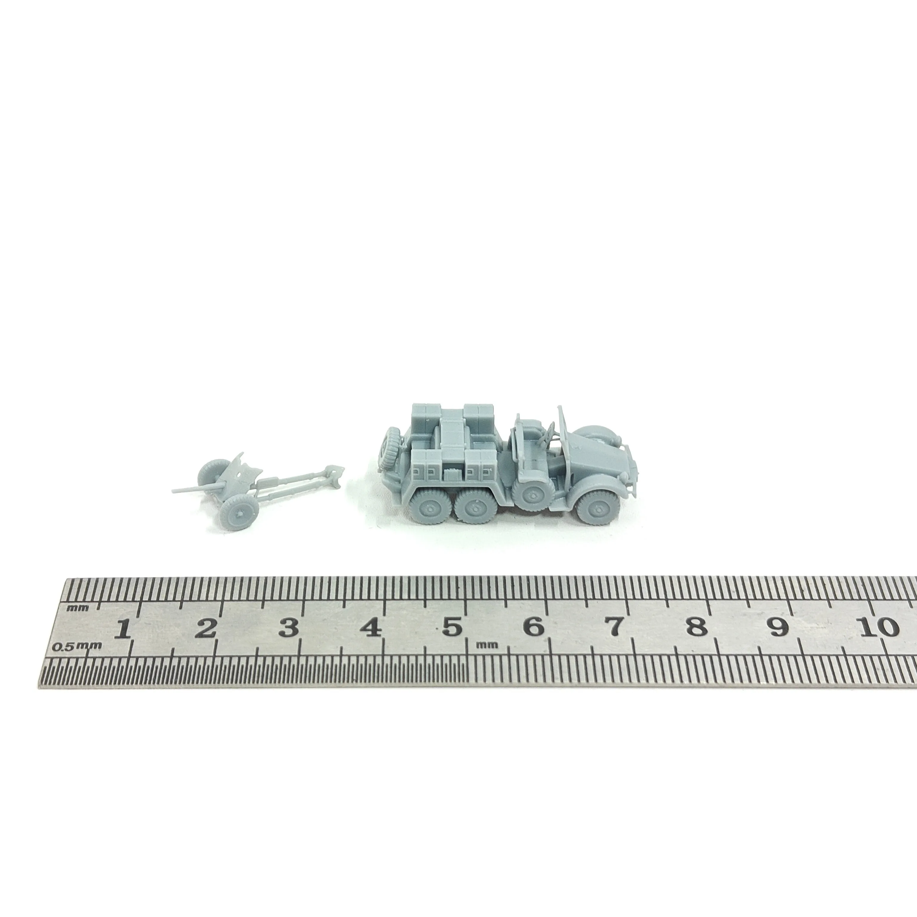 WWII German Kfz.69&Pak36 Gun Tractor,3D Printed,1/144 Scale Mini Model,Resin,Paintable view 2