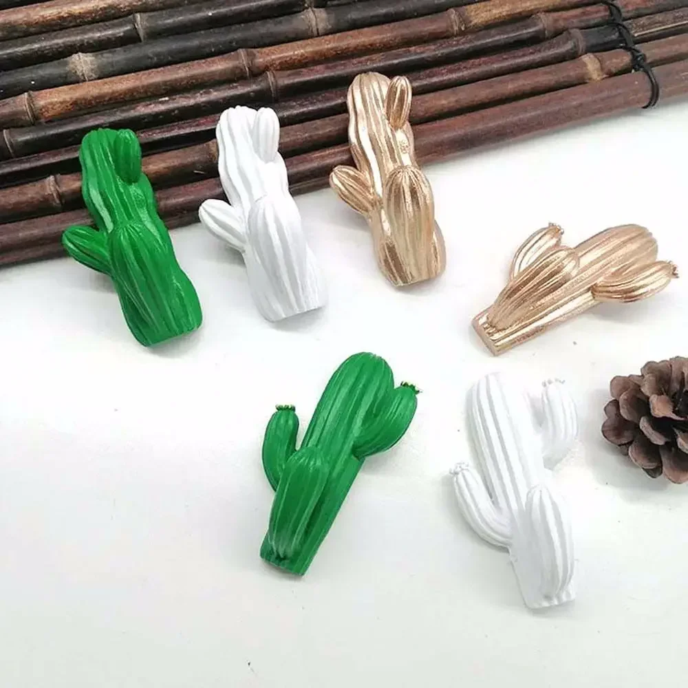 Creative Resin Cactus Wall Hook, Key Hanger, Self-adhesive Plants Hooks, Three-Dimensional Hanger, Home Decoration Accessories