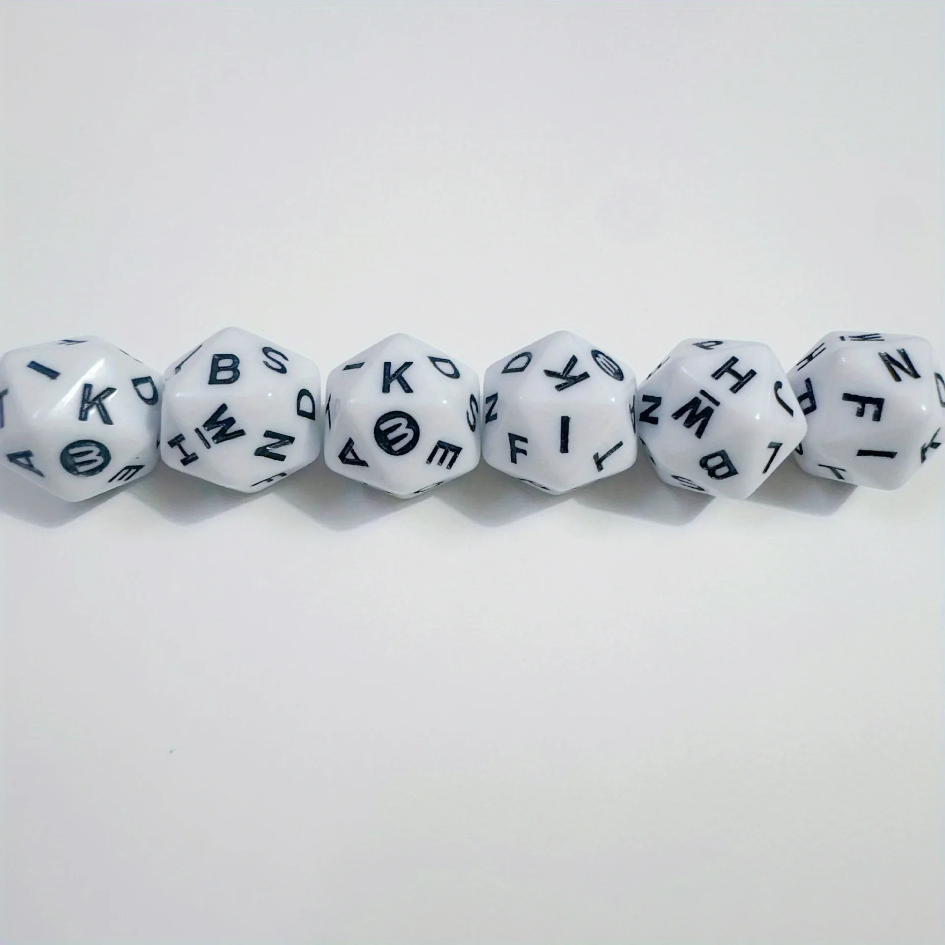 10 قطع/مجموعة ملحقات ألعاب النرد ذات 20 جانبًا مع حروف إنجليزية #5