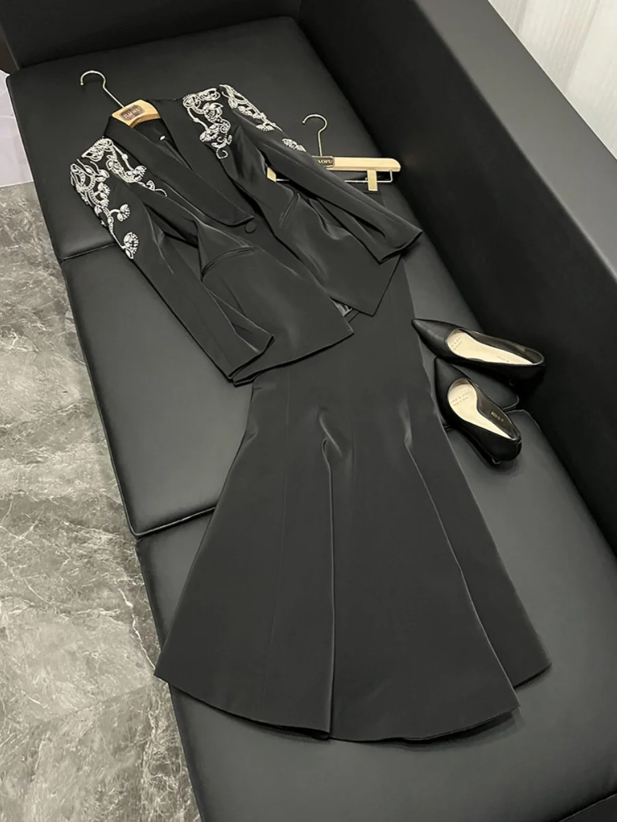 

Heavy-Embroidered Diamond Jaet Fi-Tail Long Dr Split Celebri Faion Outerwear A05JF Women's Suiting Ensemble