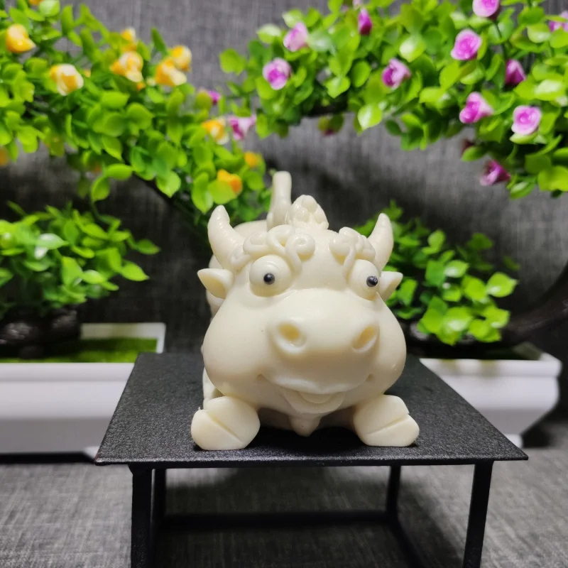 Ivory Nut Chinese Zodiac Cow Cartoon OrnamentsQVersion Home Desktop Car Zodiac Animal Calf Craft Gift Wholesale