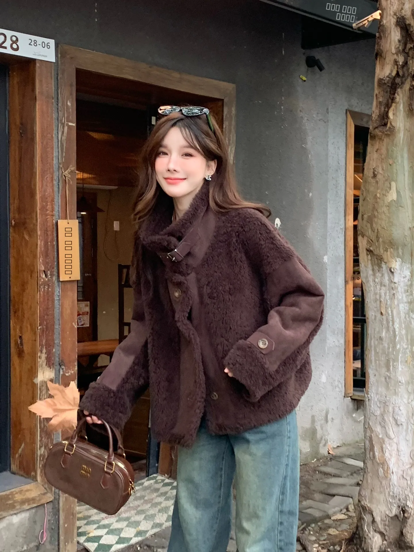 

00% Lamb Fur Jaet Women's ort Thiened Motorcycle Sle eepskin Coat Inteated Leather And Fur Winter Warm Casual