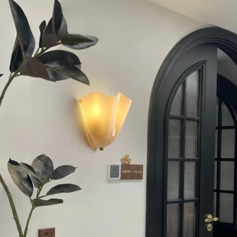 Vintage Minimalist LED Wall Lamp Shell Shaped Glass Light for Home Room Decoration for Living Bar Corridor Lighting Fixture