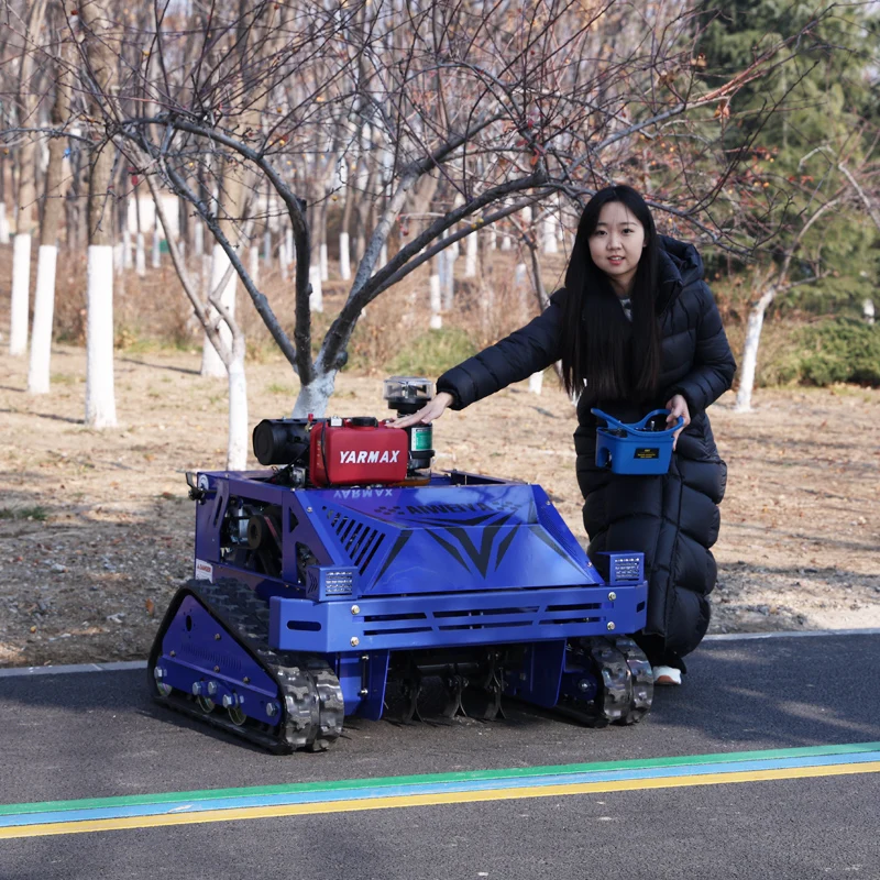 

Индивидуальная заводская разработка: газонокосилка с дистанционным управлением для работы на склонах, в ровьях и на любой местности.