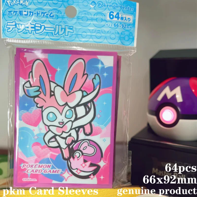 

Горячие 64 шт. Pkm, японское издание, рукава для карт Sylveon (Fairy Eevee), тема 66x92 мм, официальные милые защитные рукава в стиле аниме, подарочные игрушки
