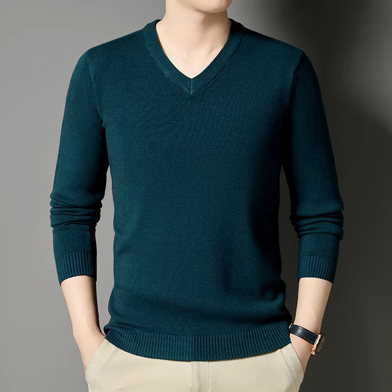 Autumn and Winter Men's and Young Adults' Versatile Base Shirt, No-pill V-neck Pure Color Warm Sweater