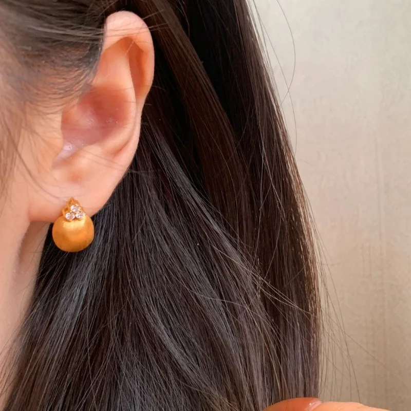 أقراط فرنسية كلاسيكية من الذهب المصقول أقراط نسائية فاخرة وخفيفة الوزن ورائعة وبسيطة ومتعددة الاستخدامات #1