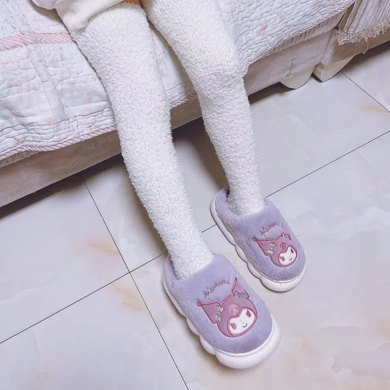 

2023 New Sanrio Kuromi Kero Kero Keroppi Mymelody Cinnamoroll Hello Kitty Kawaii Plush Slippers Home Winter Anti-Skid Warm Shoes