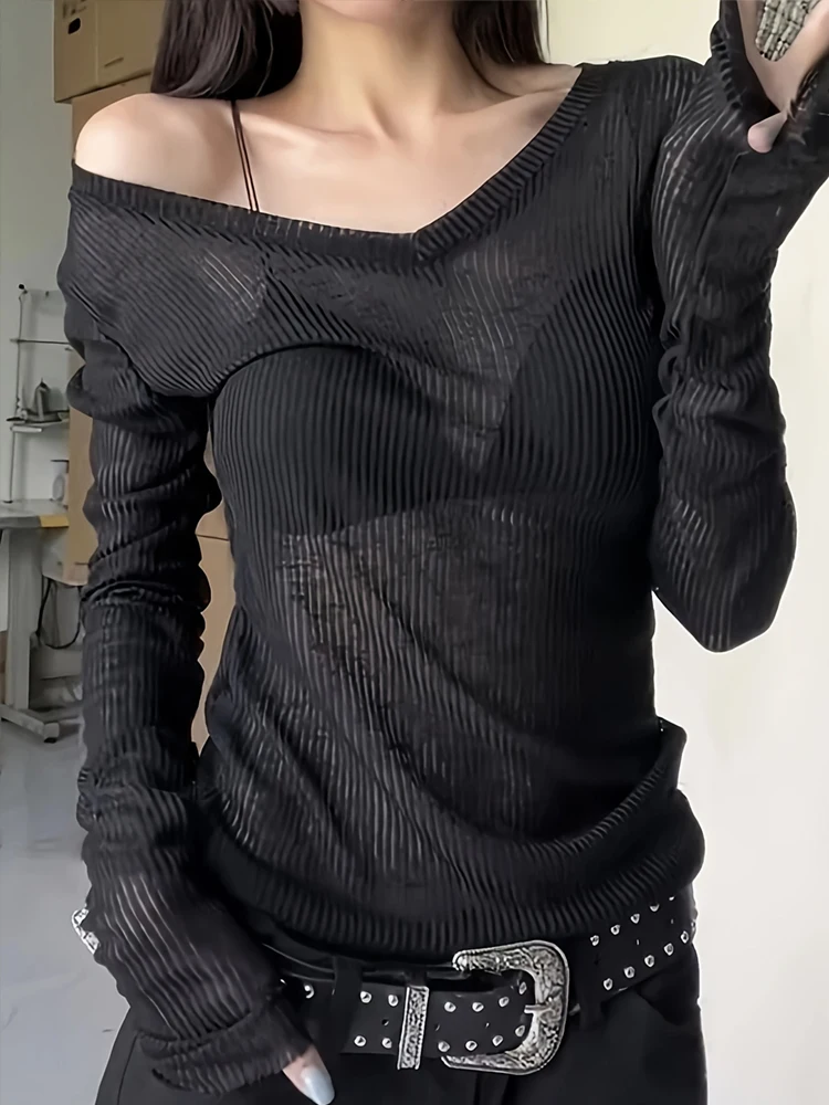 NUOMICI T-shirt a maniche lunghe grigia sexy da donna con scollo a V leggermente trasparente Slim Fit Top da donna nero Abiti popolari coreani Chic