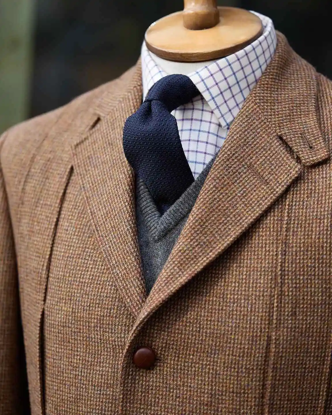 بدلة رجالية كلاسيكية واحدة الصدر محززة التلبيب سليم صالح 2 قطعة سترة السراويل ملابس المهنية غير رسمية Comforta مخصصة #3