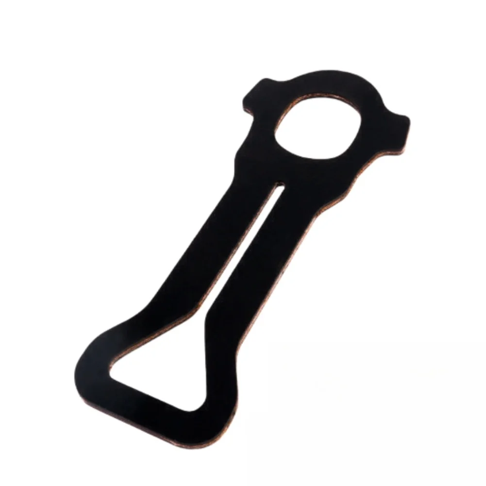 Heavy Duty Rubber Tow Strap Designed for Portable Sewage Tanks Used in For RV and Outdoor Camping Applications
