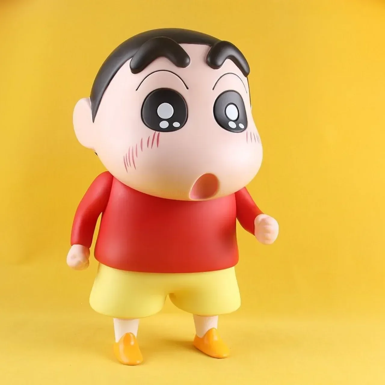 Kawaii 28cm Kredka Shin-Chan Xiaobai Dumb Figurka Winylowa Śliczna Lalka Zabawki Model Stawy Ruchoma Szafka Świąteczne Prezenty Urodzinowe