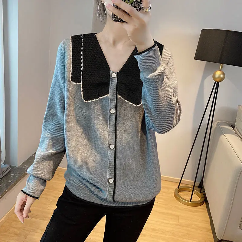 

Autumn Button Commute Loose Knitted Jumpers Female Clothing Korean Solid Color Sweaters Casual V-Neck Sweet Bow Patchwork 2025