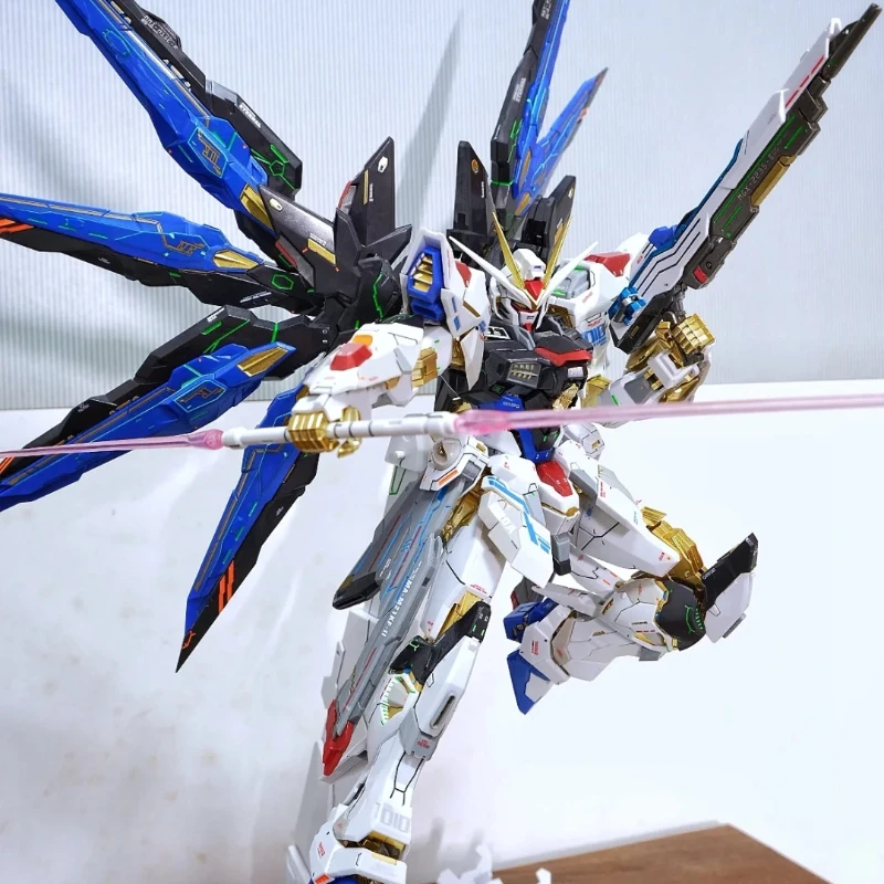 Daban 8802 Strike Freedom Mg 1/100 تجميع أطقم منمذجة بدون أجنحة خفيفة مقياس نموذج بلاستيكي لعب الصبي مفاجأة هدية تحصيل