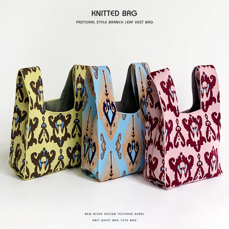 bolsa-de-mao-pequena-retro-Etnica-tecida-feminina-elegante-versatil-de-pulso-tricotada-lembranca-macia-dobravel-com-abertura