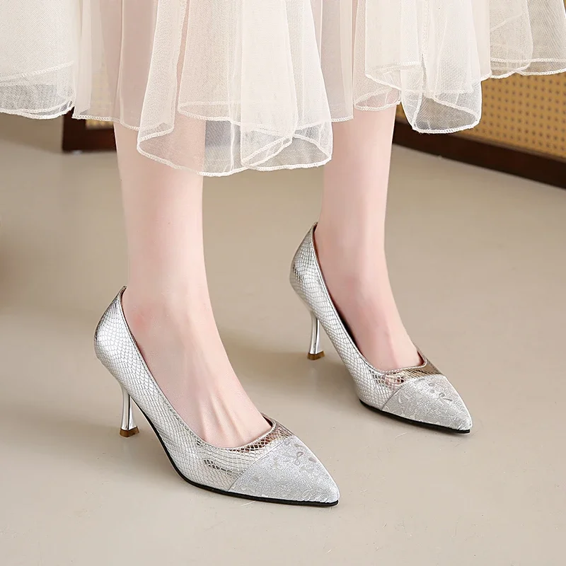 レディースシューズ 2025 浅いスリップオン女性のハイヒールファッションドレスパンプス女性春ポインテッドトゥ薄いかかとの靴女性 Zapatos