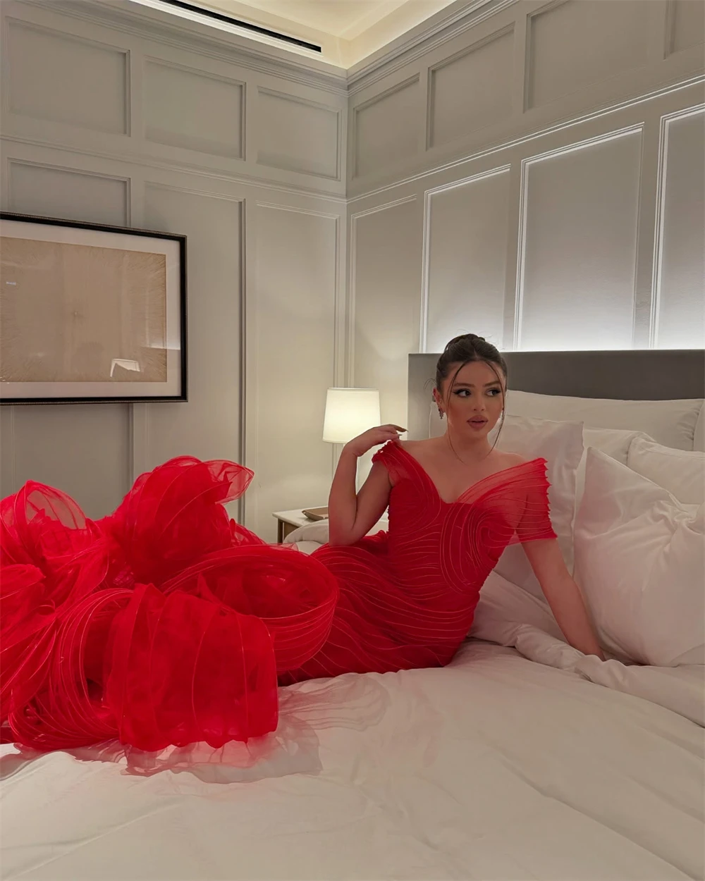 

Customized Exquisite Tulle Celebrity Gowns Elegant Strapless Sleeveless Evening Dress Temperament Special Occasion Gowns