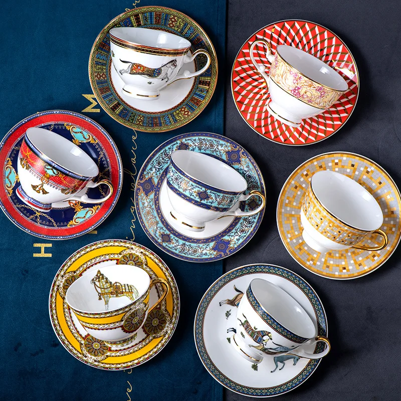 Pentium  British Style Coffee Cup Plate European Luxury Gold Ceramic Bone China Afternoon Water Tea Cup Porcelain Red Te...