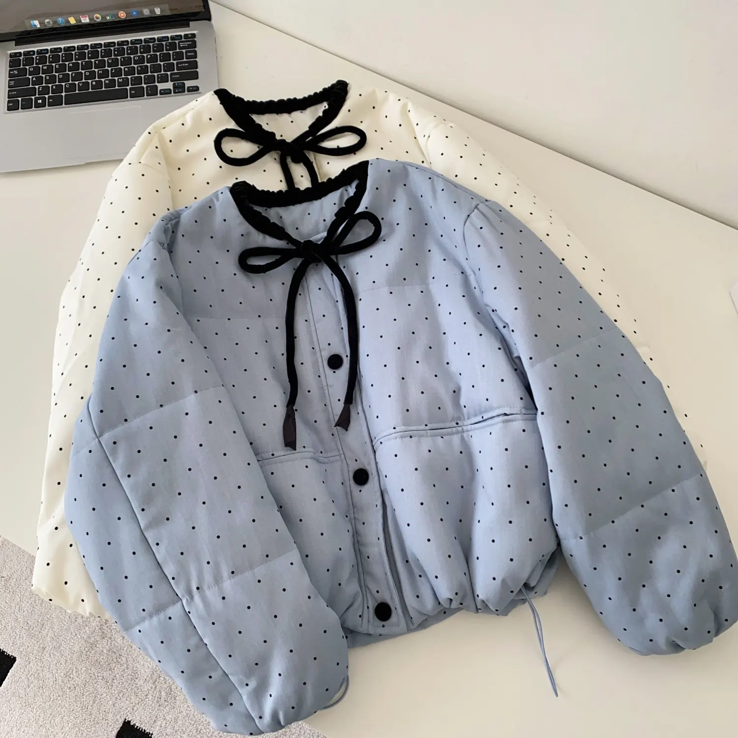 SINGREINY Polka Dot Cotton-Padded Short Jacket Korean Lace Up Drawstring Pocket 2026 Winter Ladies Preppy Style Warm Thick Coat