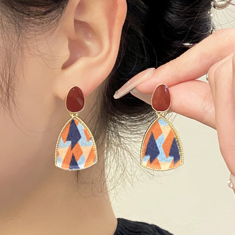 

1 Pairs Silver Needle Wine Red Retro Hong Kong Style No Pierced Female Temperament High Sense Pearl Earrings High Sense Earrings