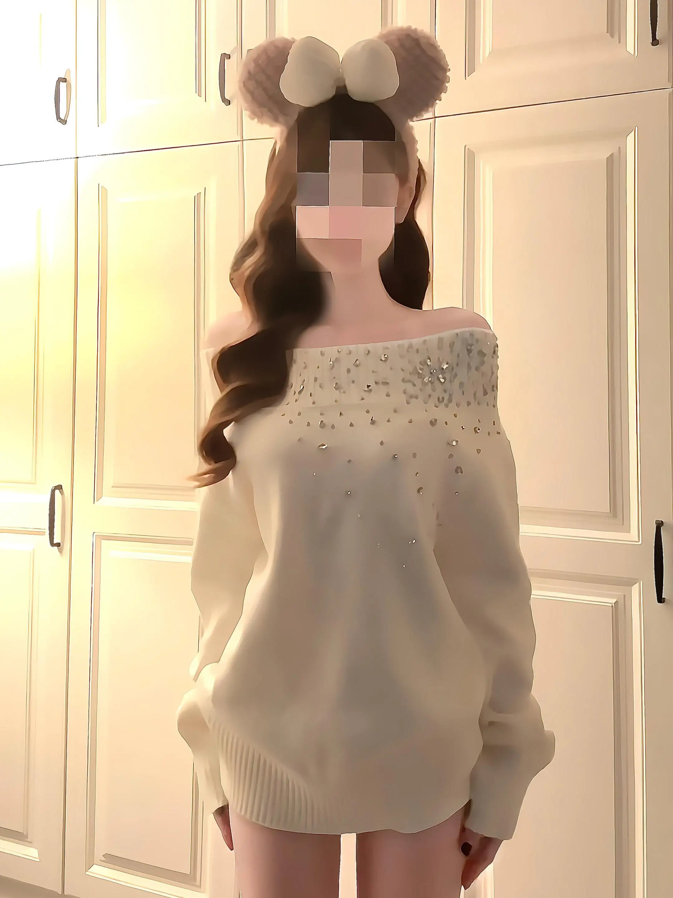 White Rhinestone Long Sleeve Knitted Shirt Women's Korean Style Loose Base Layer Slimming Gentle Style One-Shoulder Design