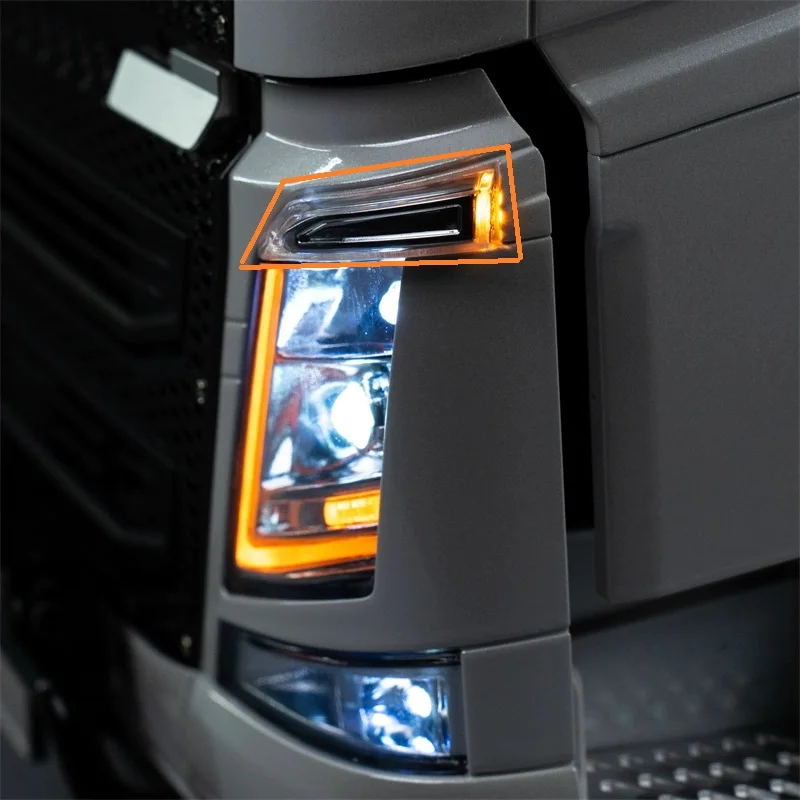 2 PCS Side Turn Signal Light RC 1/14 Model Tractor Truck FH16 Indicator Lighting LED For Tamiya 1/14 RC Radio Control Truck Part