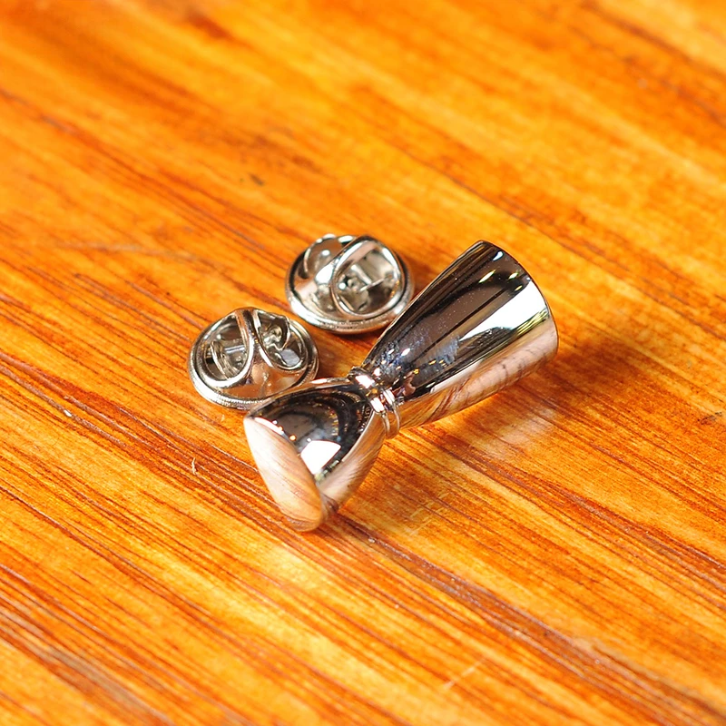 الأزياء بروش دبابيس الإبداعية شارة معدنية الملحقات نادل شارة بروش