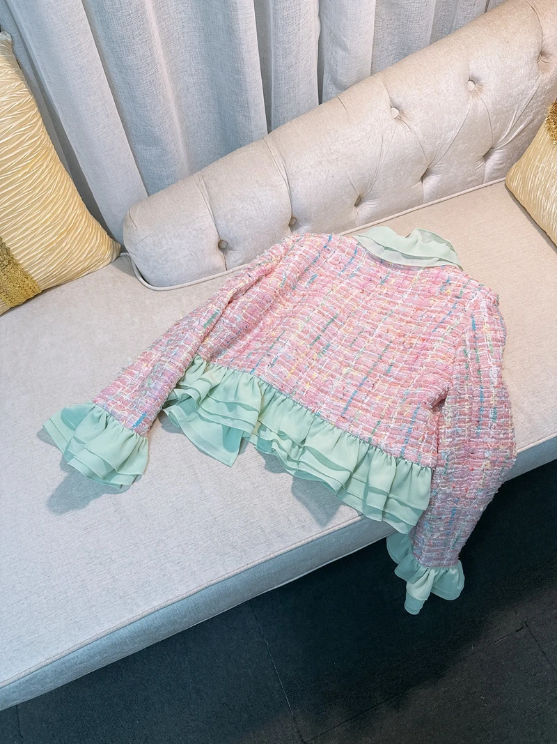 เสื้อโค้ทผ้าลายสก็อตสีชมพูแต่งขอบลูกไม้บุซับใน รุ่นใหม่ประจำฤดูหนาวปี 2025 สไตล์ฝรั่งเศสสำหรับผู้หญิง