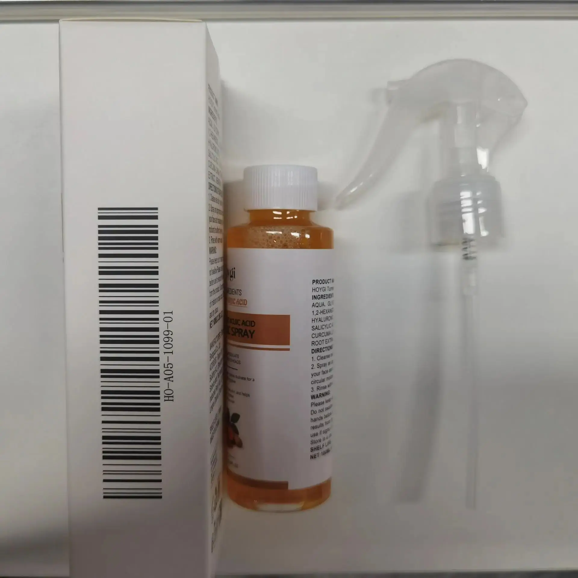 Spray viso con curcuma ed acido cogico: per pori chiari e regolamento dell'olio, sbiadisce punti neri, cura schiarente e levigante della pelle.