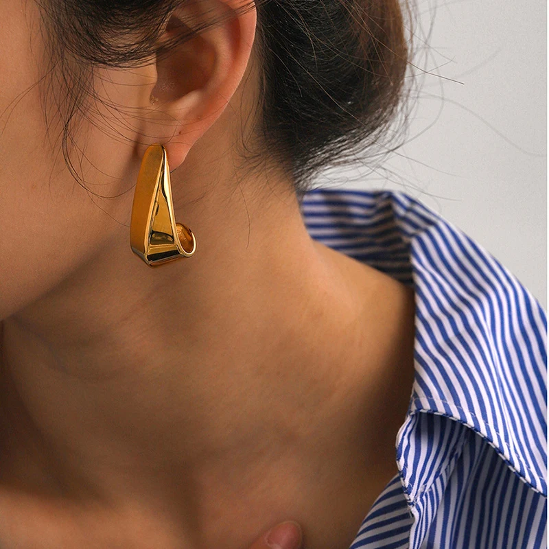 

PAPERPLUS Triangle Stainless Steel Earrings for Women Shiny Smooth Minimalist Gold Jewelry Waterproof Office Ladies Accessory