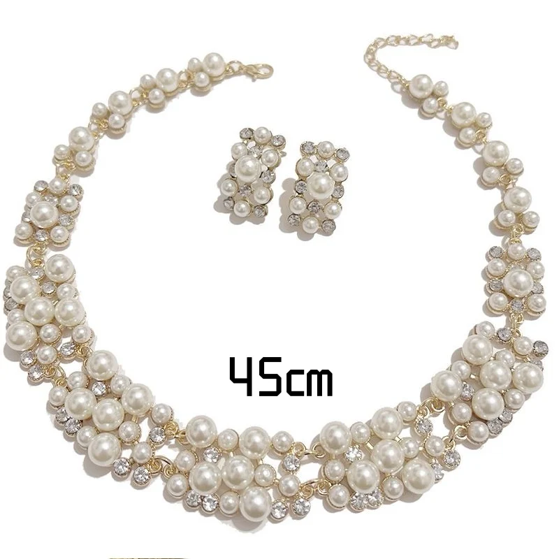 Women's luxury imitation pearl earrings and necklace set, two-piece retro collar accessories, fashionable jewelry set