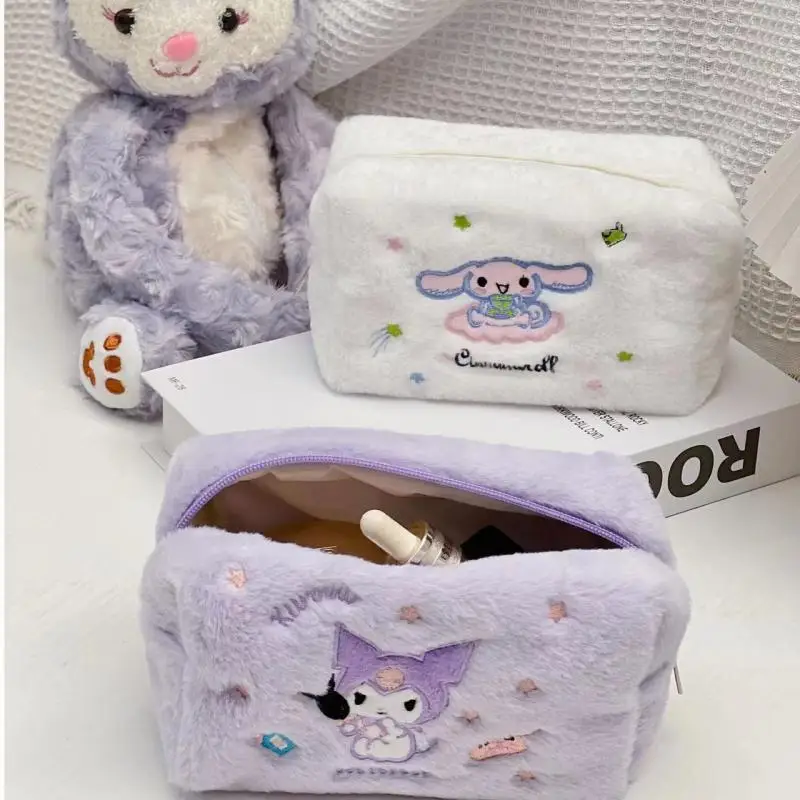 Sanrio estuche de lápices de felpa de Anime, bolsa de cosméticos de estudiante linda, bolsa de almacenamiento Ins de alta capacidad, regalo de dibujos animados portátil decorativo