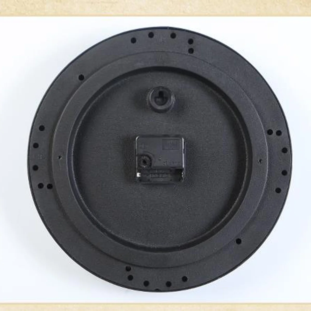 

Vintage Dial Clock European Round Carved Silent Clock 3D Large Decorative Wall Clock for Living Room Bedroom Kitchen(Bronze)