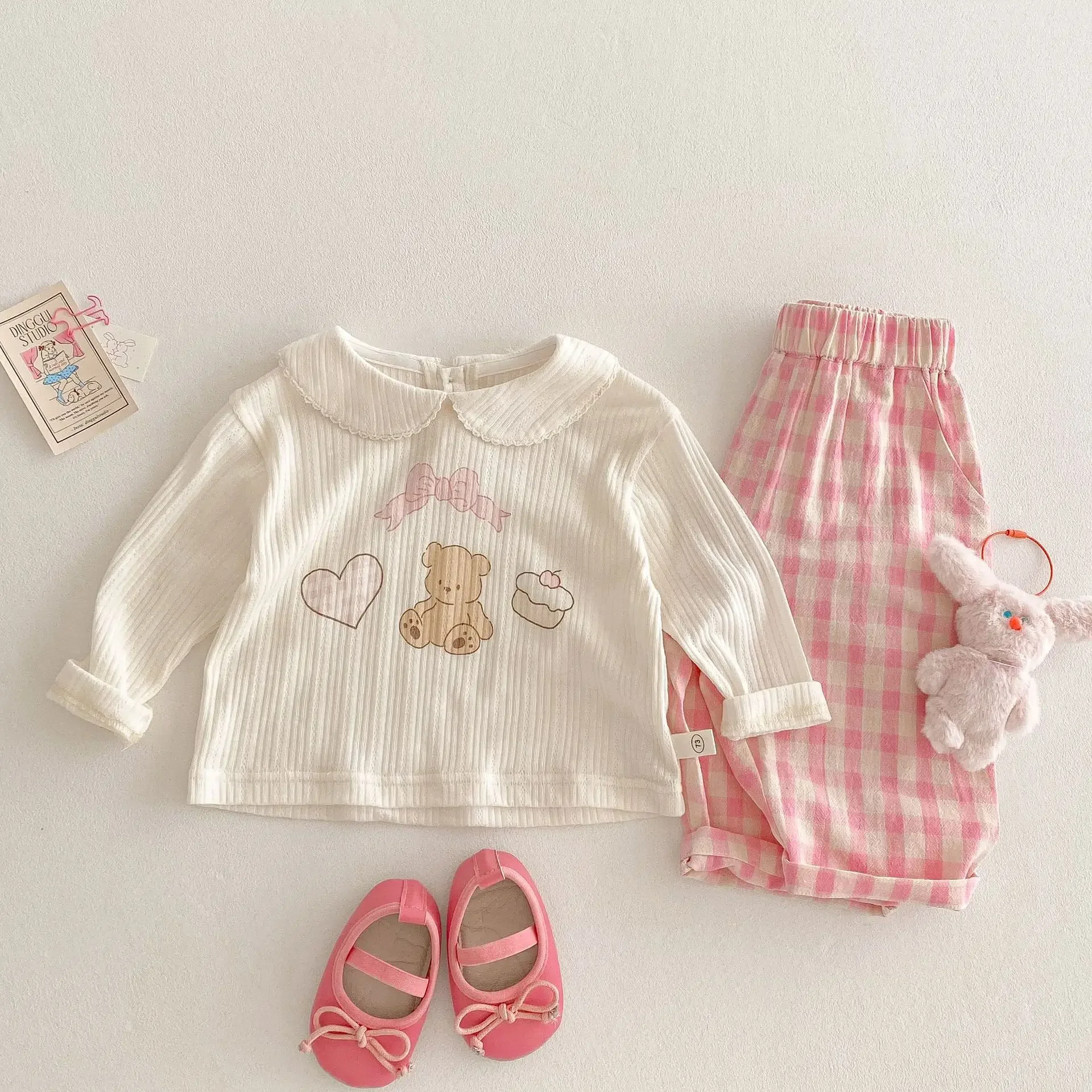 Children clothing set for Girls clothes foreign style 2025 new spring baby Korean version love bear T-shirt and pants