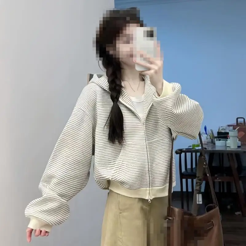 Korean Fashion Women's Hooded Sweatshirt Autumn New Item for Teenagers Loose and Versatile Casual Zipper Cardigan Student Tops