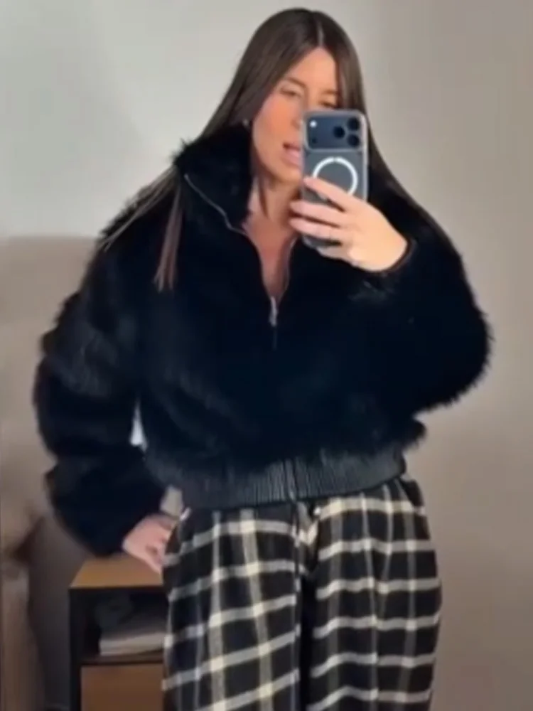 HH جديد أزياء الشتاء امرأة تنوعا طويلة الأكمام الوقوف طوق سستة فو الفراء تأثير سترة الإناث معطف غير رسمي نمط الشارع #1