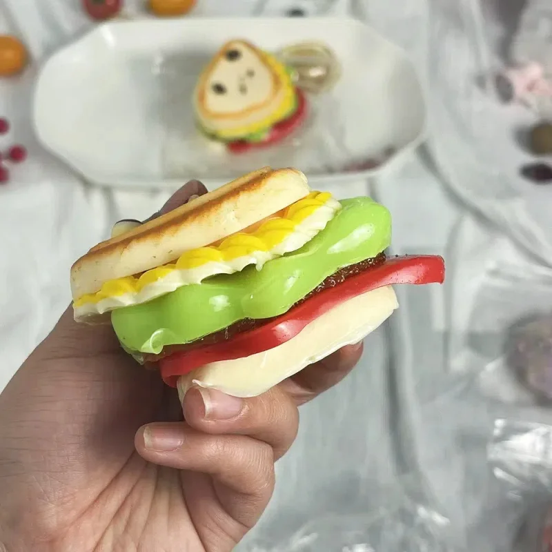 極厚サンドイッチスクイーズおもちゃ - 笑顔と悲しい顔のリアルな食べ物プレイセット、いたずら、パーティー、誕生日、ホールに最適