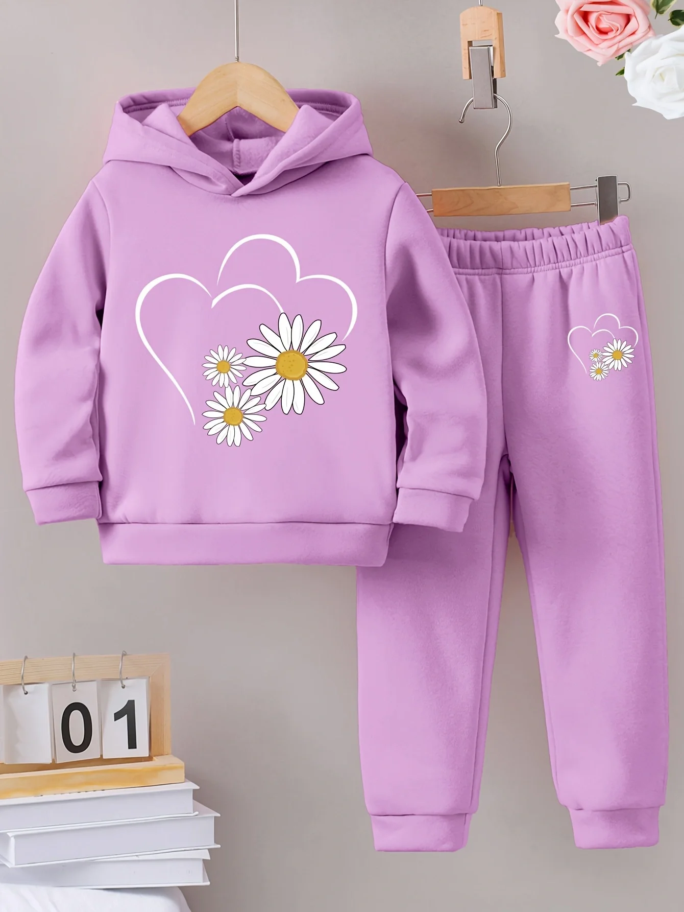 

2sets Fashion exquisite girls Fall/Winter pattern printed with fleece warm lined hoodie and tracksuit pants